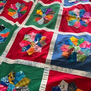 Vintage Hawaiian quilt
